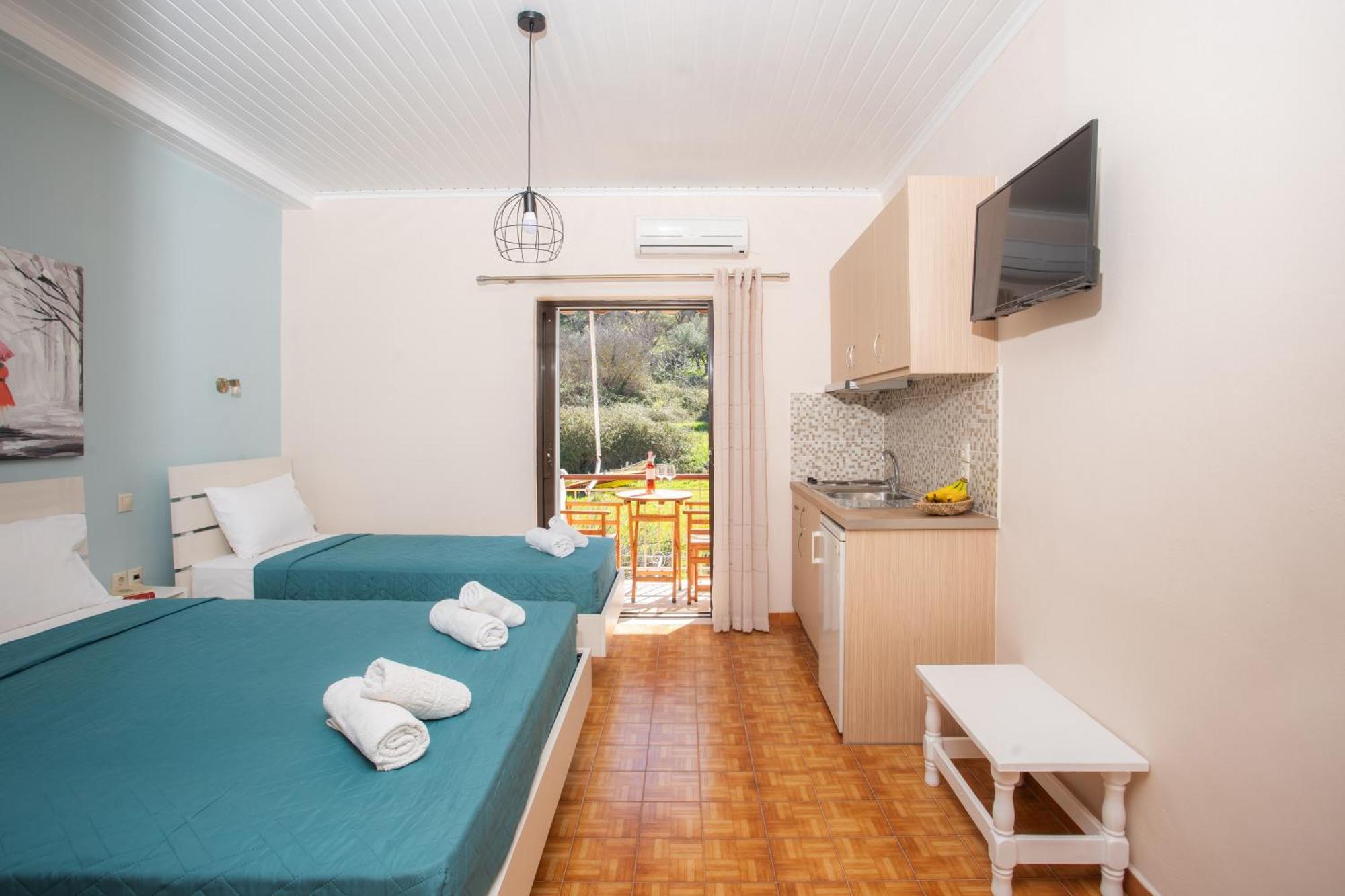 Eros Appartments Kalamítsi 外观 照片