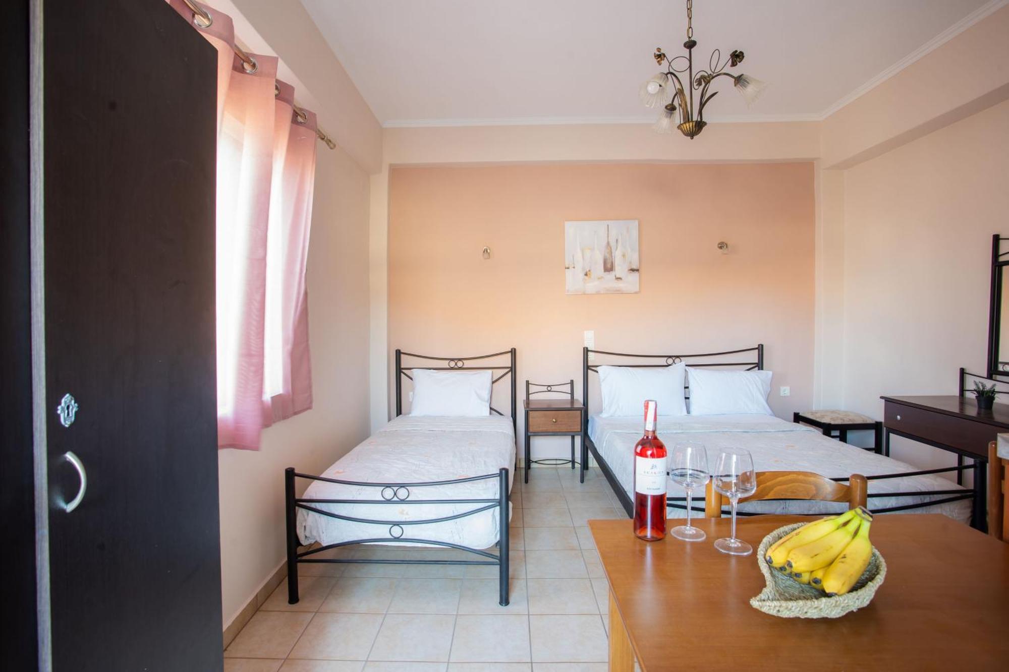 Eros Appartments Kalamítsi 客房 照片